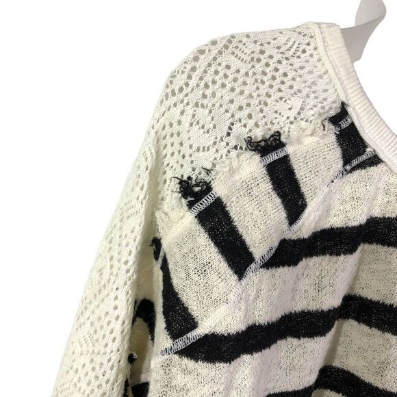 Free People We the Free Pullover Striped Lace Sleeves Knitted Sweater SXS - Picture 3 of 15
